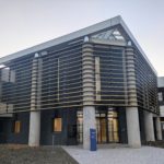 Vue de l'extérieur du bâtiment où se trouve le centre de formation Cetalion à Clermont-Ferrand, au 8 rue Patrick Depailler dans la zone de La Pardieu